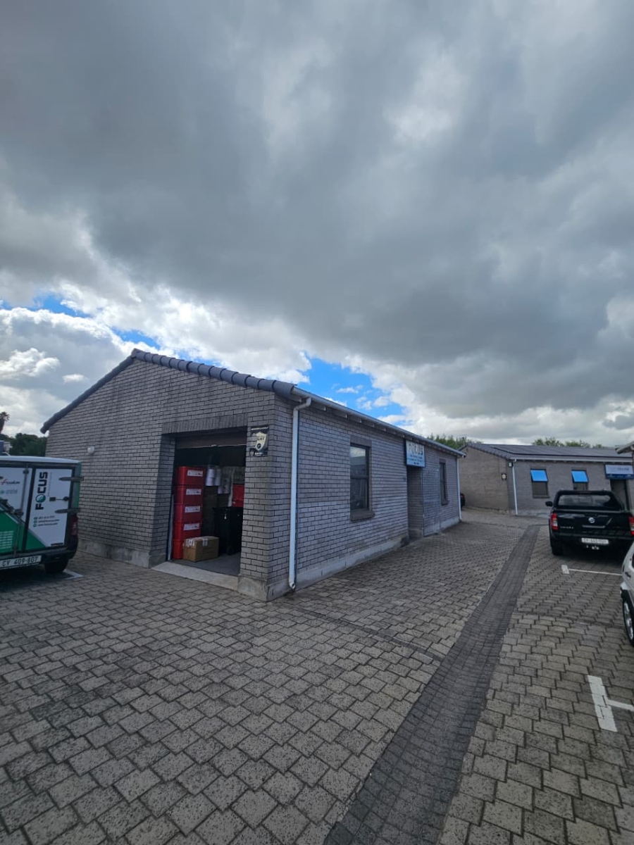 To Let Commercial Property for Rent in Rosenpark Western Cape